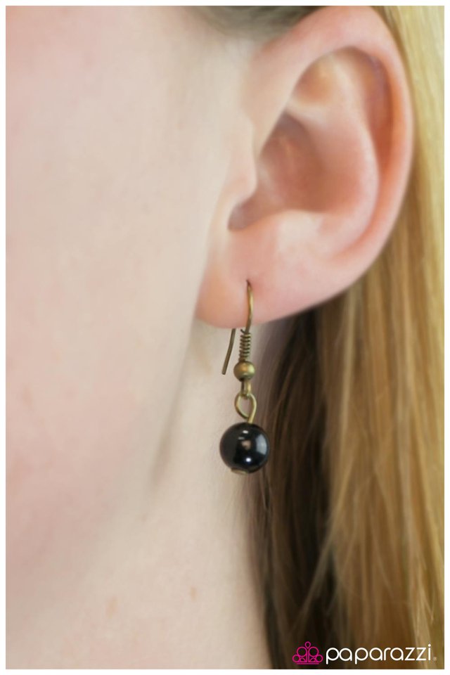 Paparazzi ♥ My Heart Is Set On You - Black ♥ Necklace