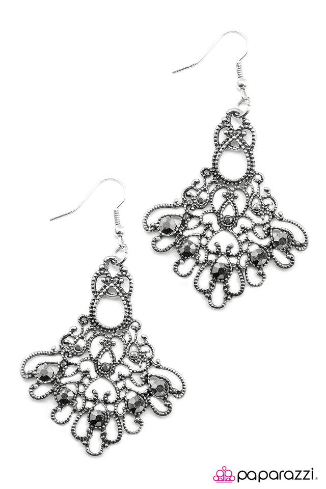Paparazzi ♥ Not Just A Pretty Face - Silver ♥ Earrings