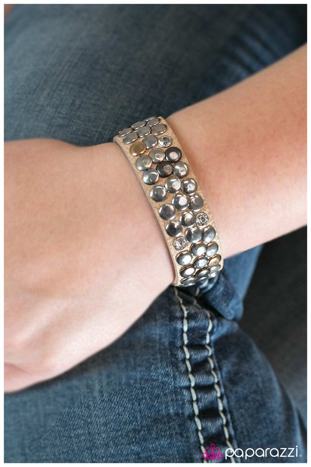 dont-step-on-a-crack-brown-p9ur-bnxx-098xx