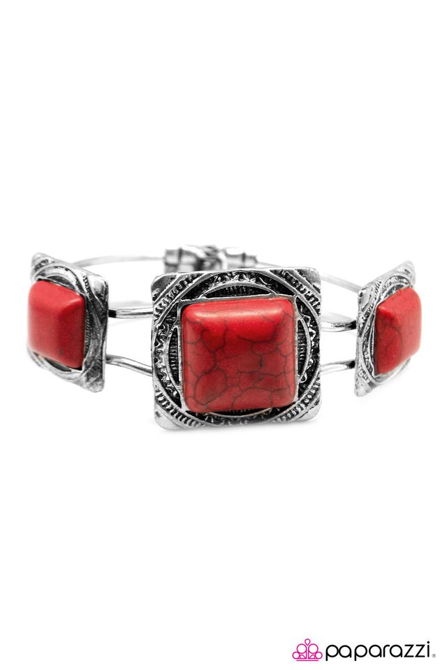 Paparazzi ♥ Enchanted Desert - Red ♥ Bracelet
