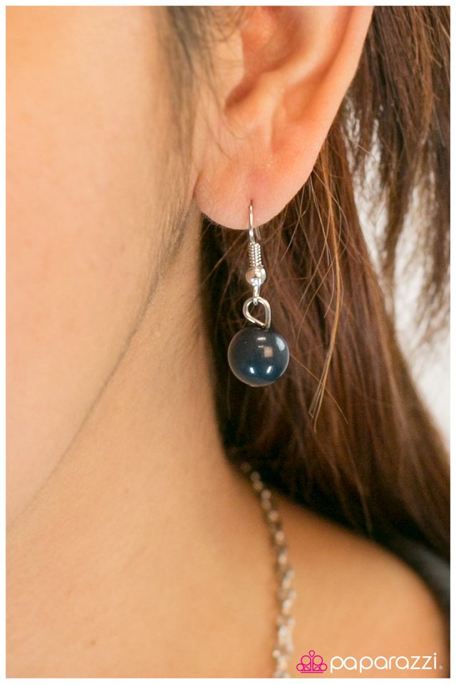 Paparazzi ♥ Sing Me A Song, Mr. Piano Man - Blue ♥ Necklace