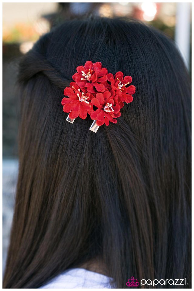 strawberry-fields-forever-red-p7ss-rdxx-019xx