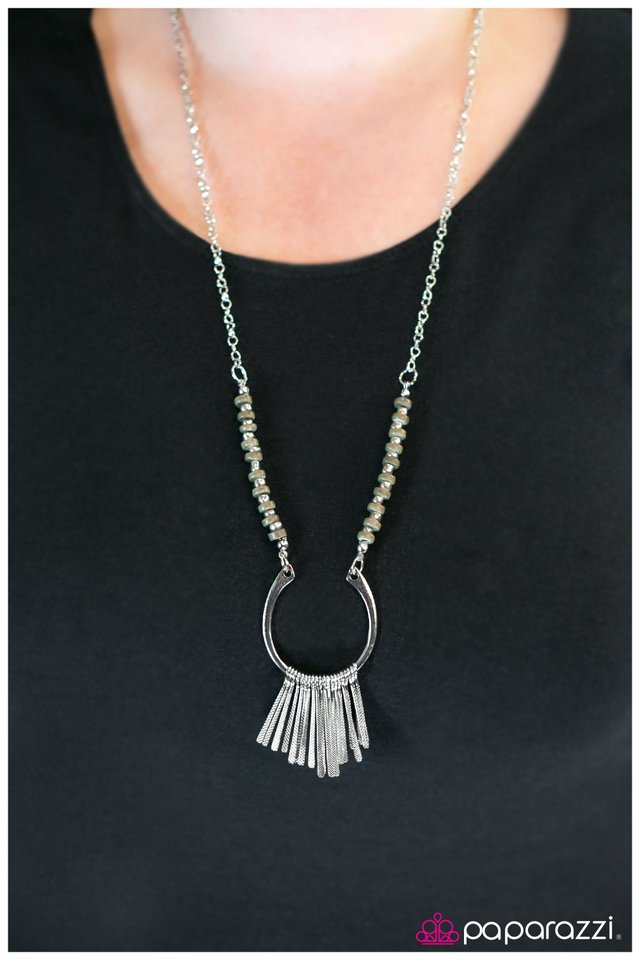 keep-me-hanging-on-green-p2se-grsv-043xx