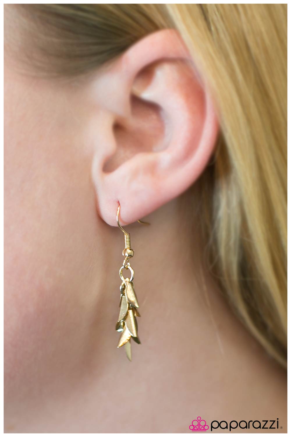 Paparazzi ♥ A Craving for Chaos - Gold ♥  Necklace