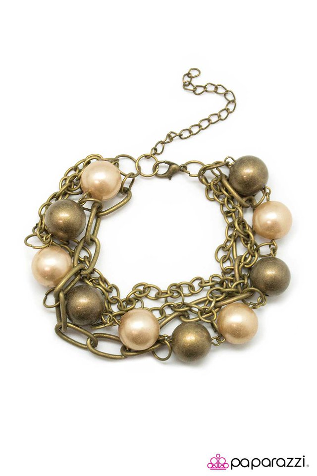 Paparazzi ♥ Right Side of the Tracks - Brass ♥ Bracelet