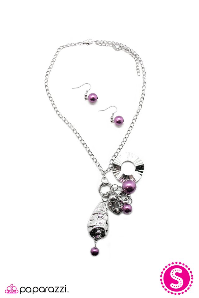 Paparazzi ♥ All In Good Cheer ♥ Necklace