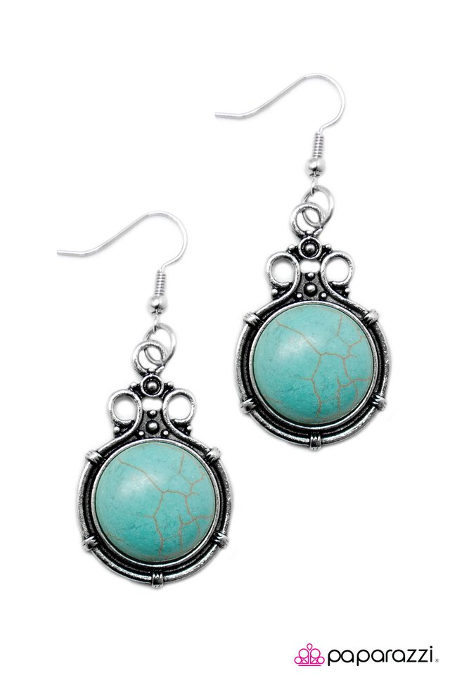 Paparazzi ♥ Riding Along The Riverbed - Blue ♥ Earrings