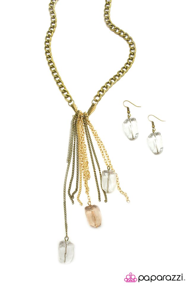 Paparazzi ♥ Diamonds Are A Girls Best Friend - Brass ♥ Necklace