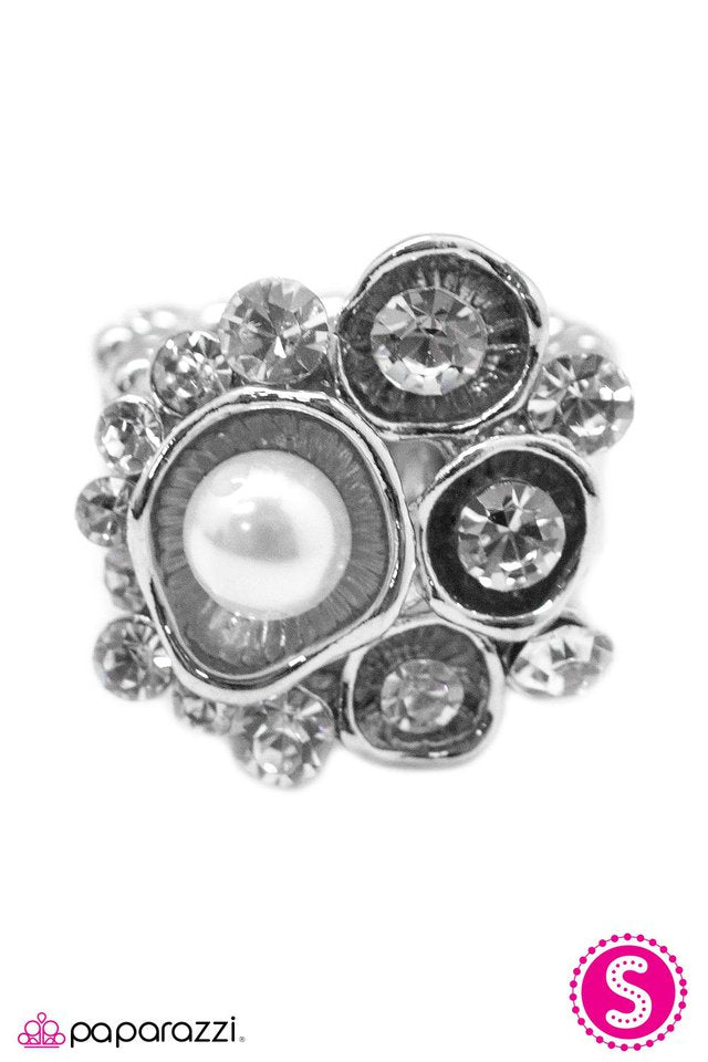 Paparazzi ♥ Dangerously Beautiful - White ♥ Ring
