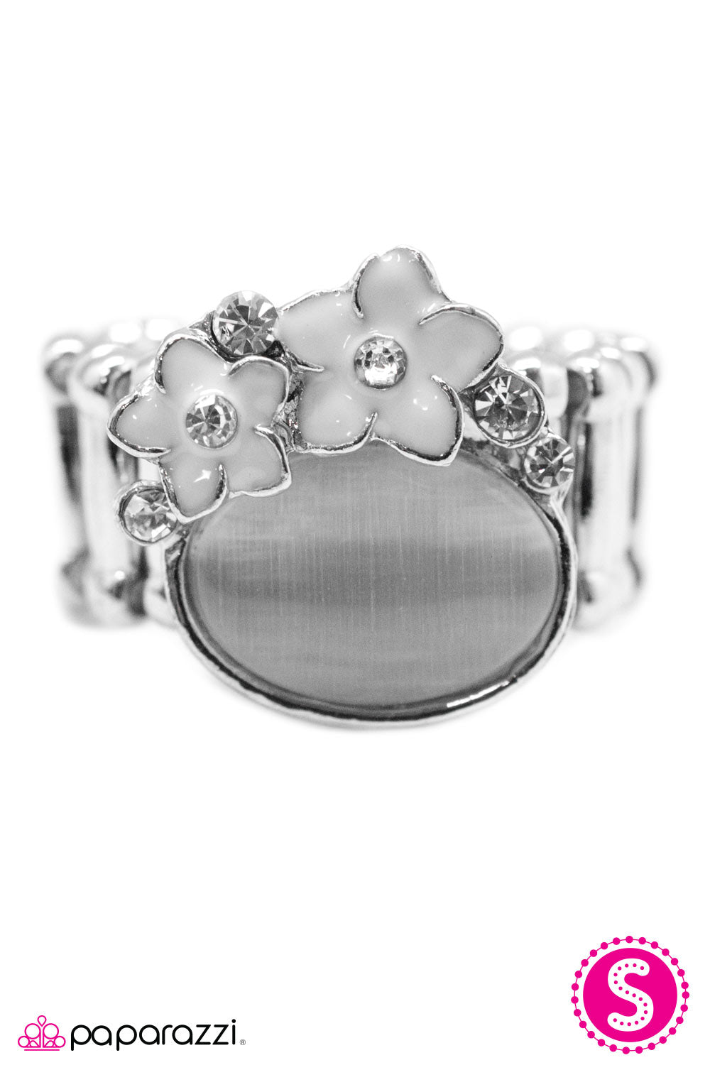 Paparazzi ♥ Mooning Over You - White ♥  Ring