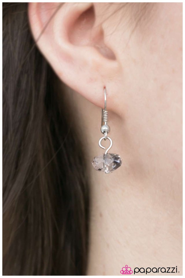 Paparazzi ♥ Feelin Festive - Silver ♥ Necklace