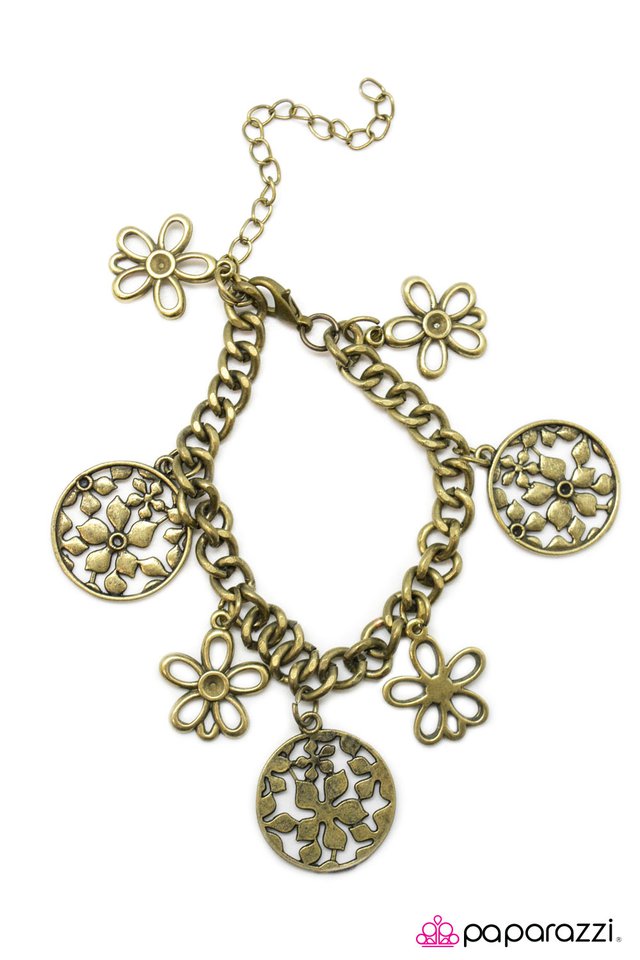 Paparazzi ♥ My Good Luck Charm - Brass ♥ Bracelet