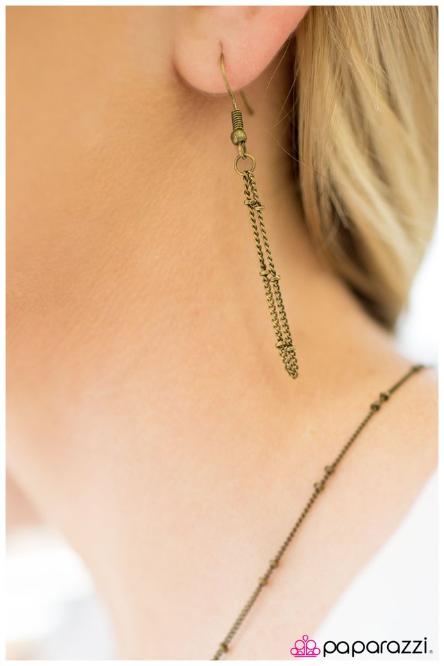Paparazzi ♥ Secret Love - Brass ♥ Necklace