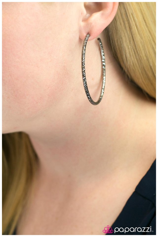 just-follow-the-trail-of-glitter-p5ho-bkxx-029xx