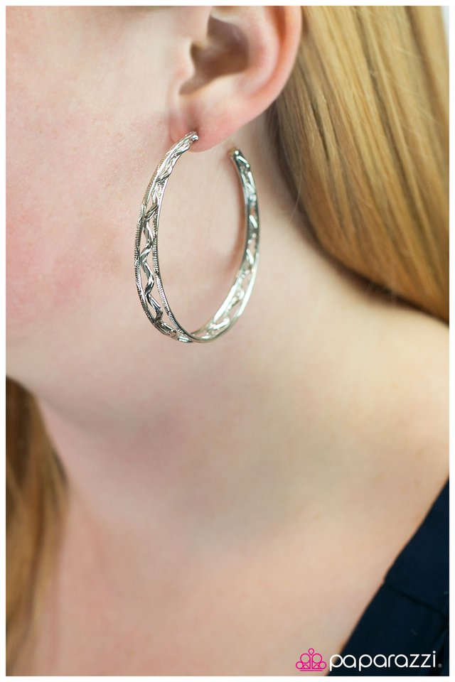 chasing-daylight-silver-p5ho-svxx-032xx