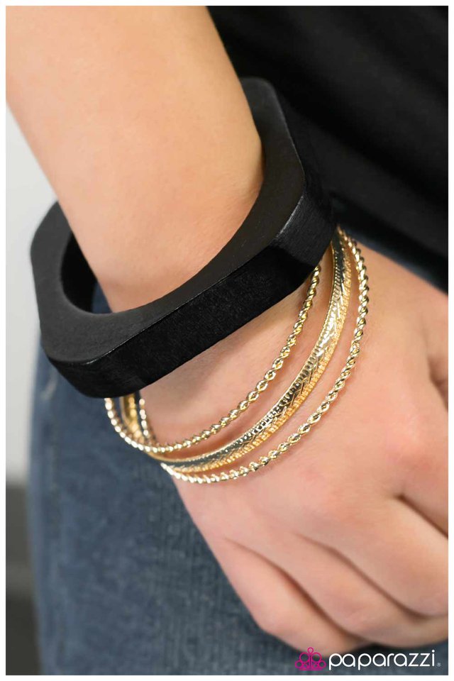 wooded-wonders-p9tr-bkgd-021xx