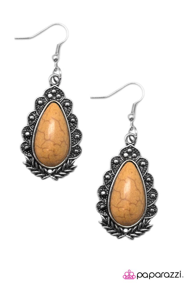 Paparazzi ♥ Living Like Royalty - Yellow ♥ Earrings