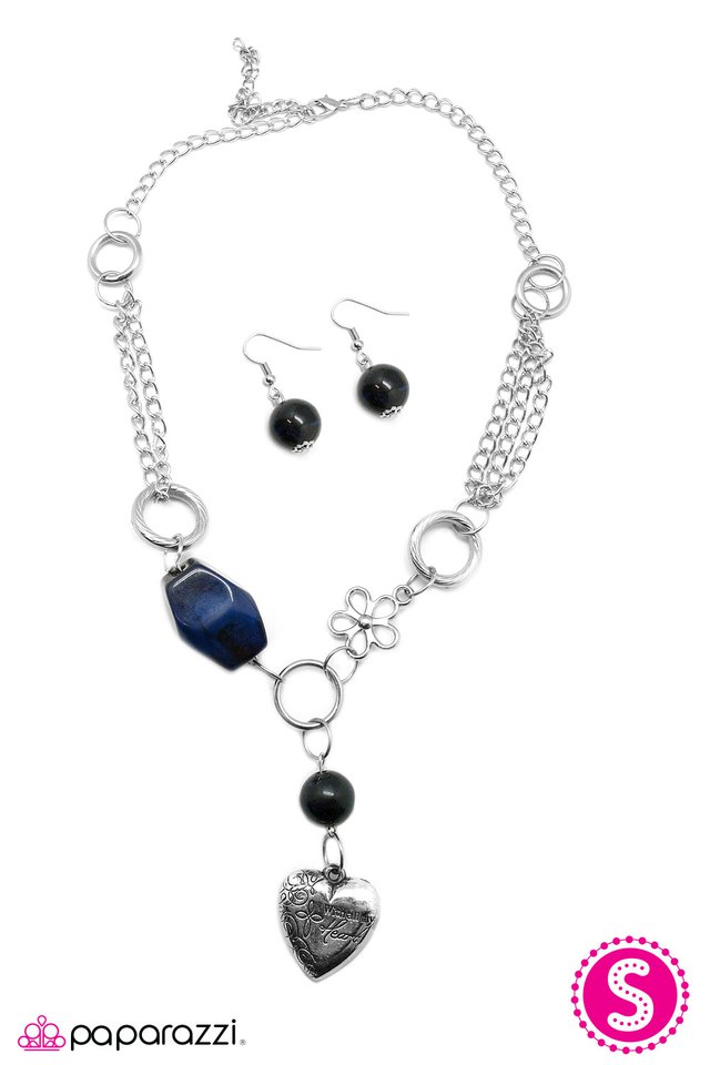 Paparazzi ♥ Vixen - Blue ♥ Necklace