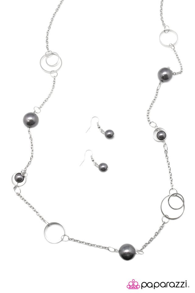 Paparazzi ♥ Sing Me A Song, Mr. Piano Man - Silver ♥ Necklace