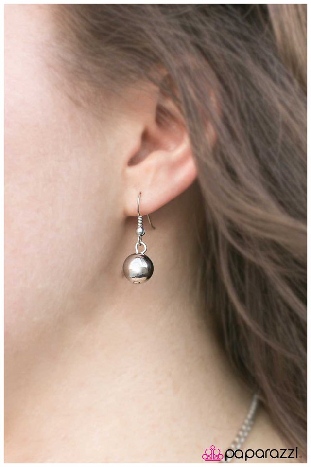 Paparazzi ♥ Make Way - Silver ♥ Necklace