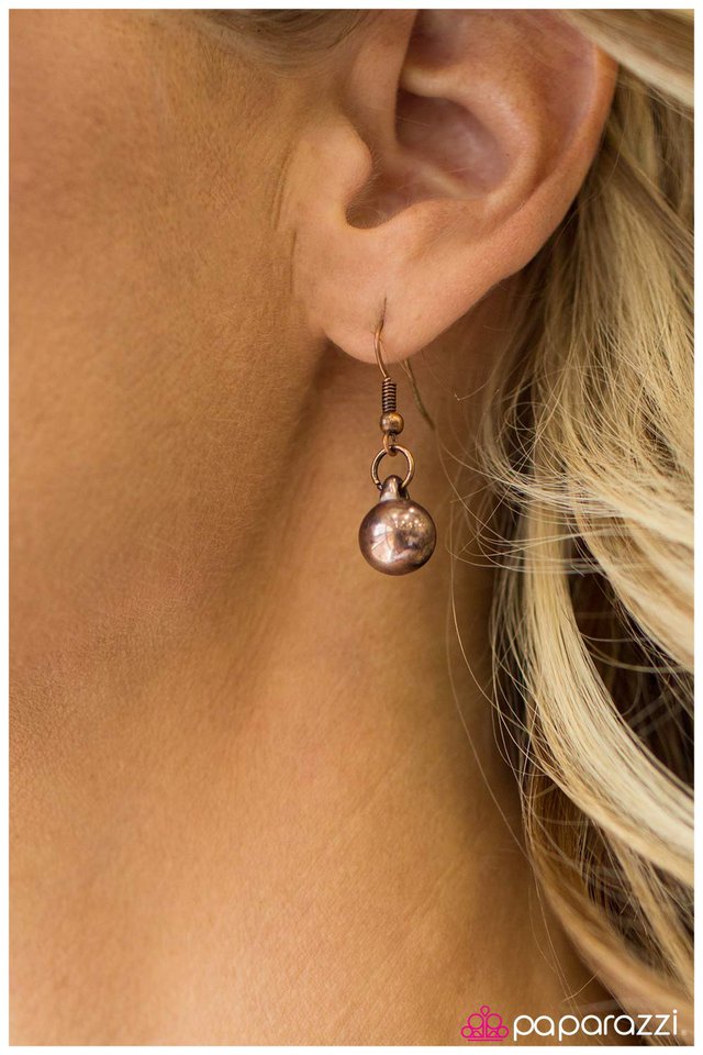 Paparazzi ♥ The Labyrinth - Copper ♥ Necklace