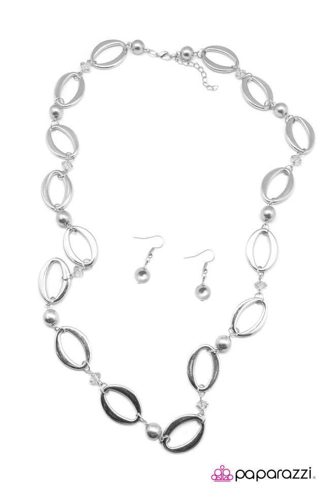 Paparazzi ♥ Perfect 10 - Silver ♥ Necklace