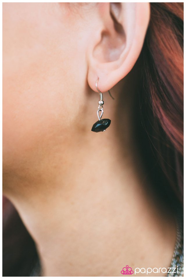 Paparazzi ♥ The Grand Finale - Black ♥ Necklace