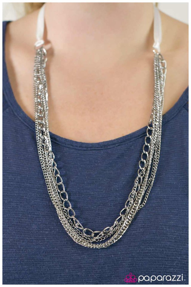 somewhere-over-the-metallic-rainbow-white-p2re-wtsv-056xx