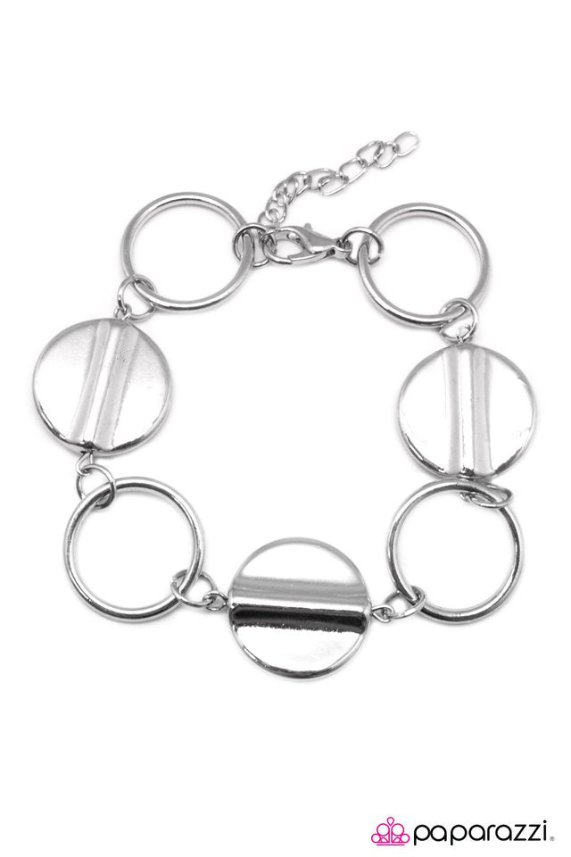 Paparazzi ♥ Magic Mirrors - Silver ♥ Bracelet