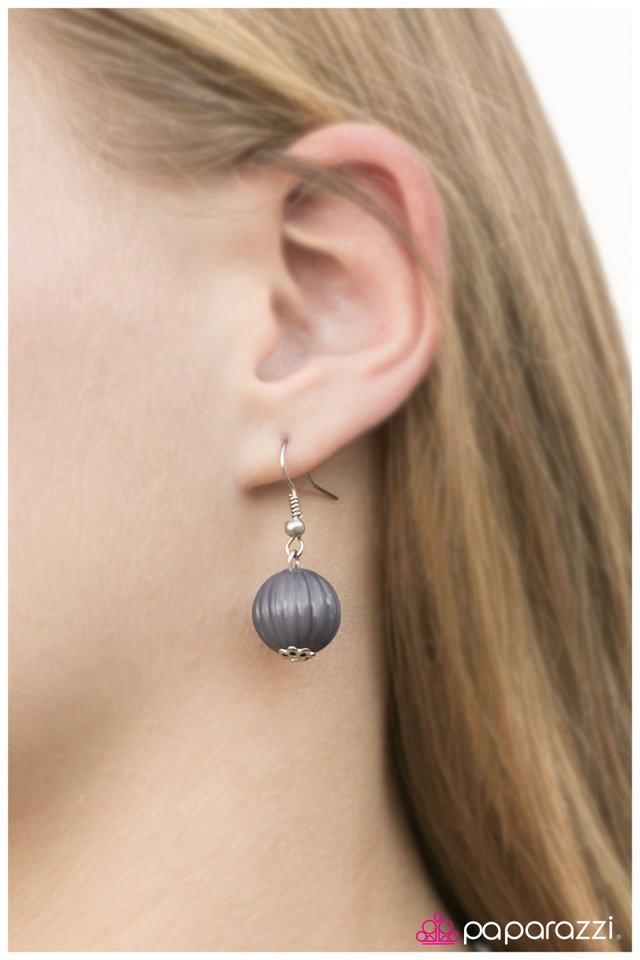 Paparazzi ♥ Whip Into Shape - Silver ♥ Necklace