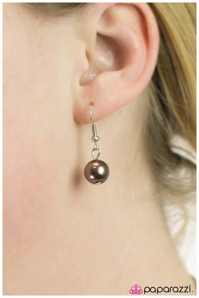 Paparazzi ♥ A Beautiful Diss-aster - Brown ♥ Necklace