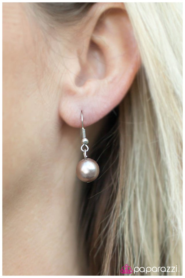 Paparazzi ♥ All In Good Cheer 2 - Brown ♥ Necklace