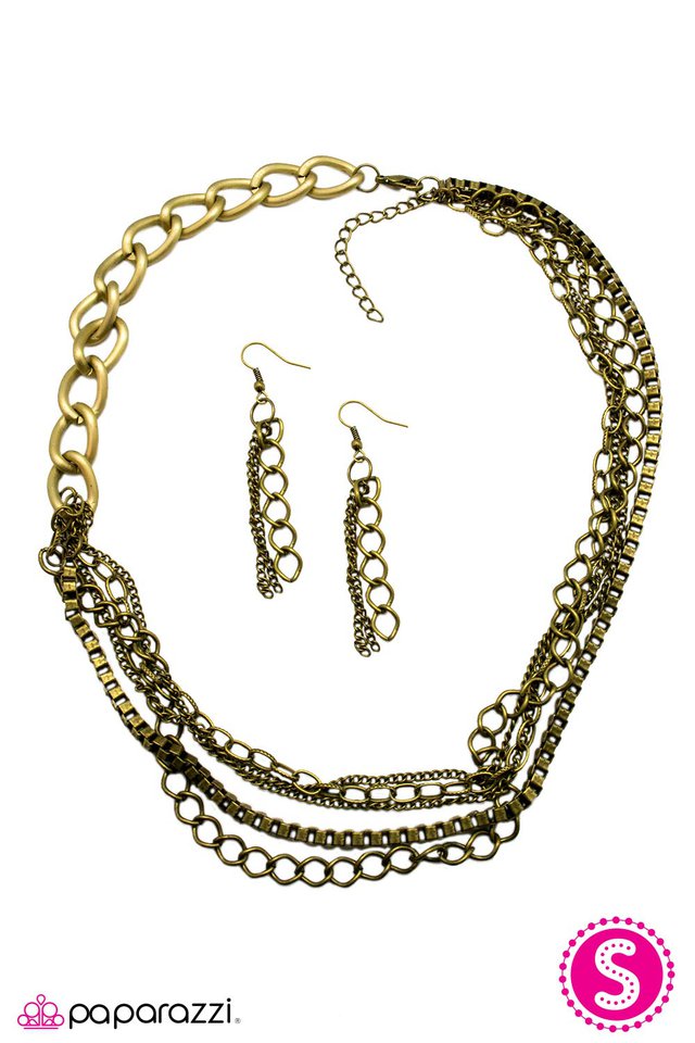 Paparazzi ♥ Thinking Outside of the BOX CHAIN - Brass ♥ Necklace