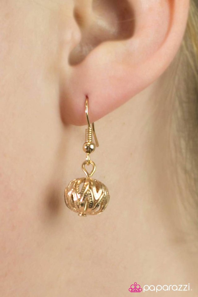 Paparazzi ♥ Please, Hold Your Applause - Orange ♥ Necklace