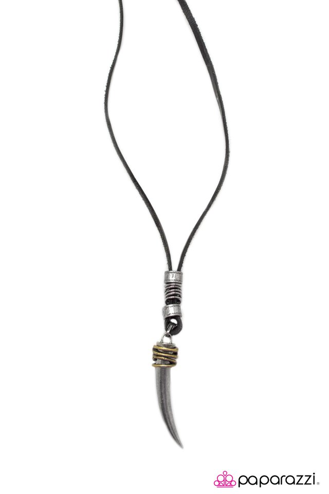 Paparazzi ♥ Eagle Eye - Black ♥ Necklace