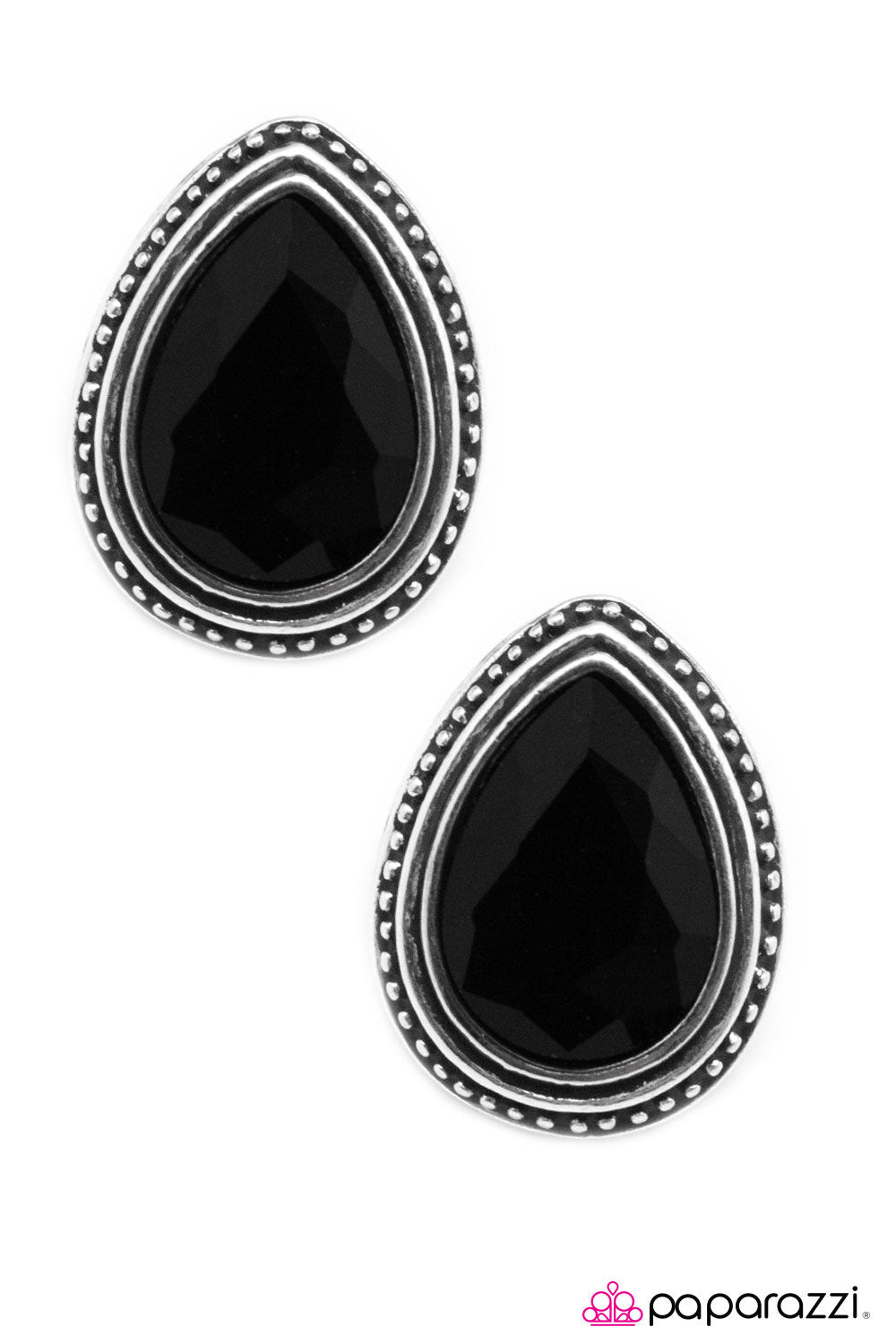 Paparazzi ♥ The Deluxe - Black ♥  Post Earrings