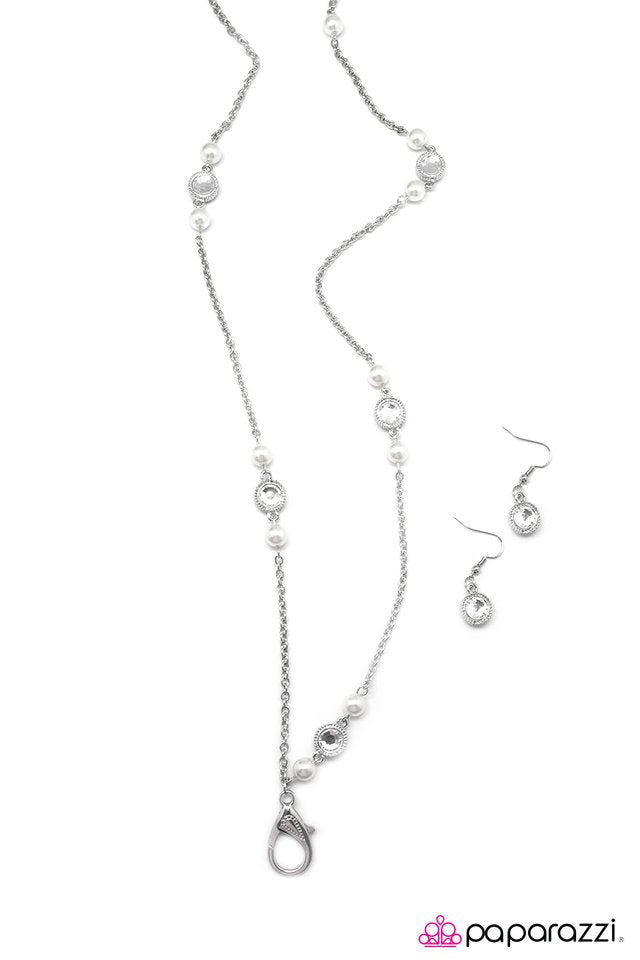 Paparazzi ♥ Stealing The Spotlight - White ♥ Lanyard