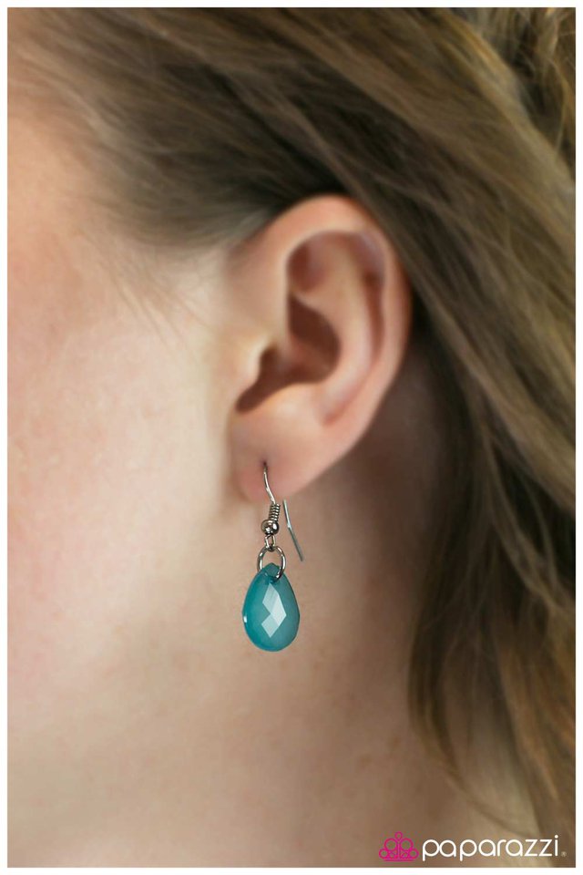 Paparazzi ♥ Cut and Run - Blue ♥ Necklace