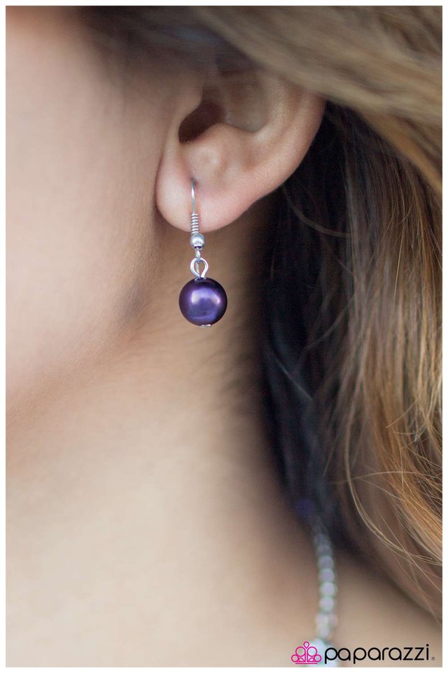 Paparazzi ♥ Living The Charmed Life - Purple ♥ Necklace