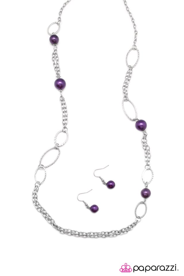 Paparazzi ♥ Celebrity Gossip - Purple ♥ Necklace