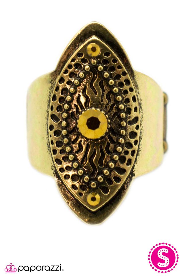 Paparazzi ♥ Dont Blink - Brass ♥ Ring