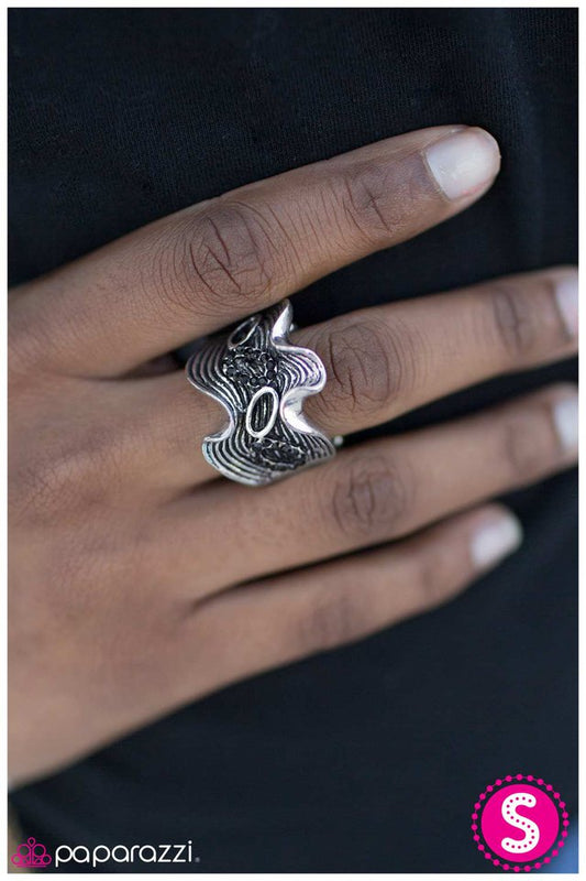 rollin-down-the-river-black-p4in-bkxx-029xx