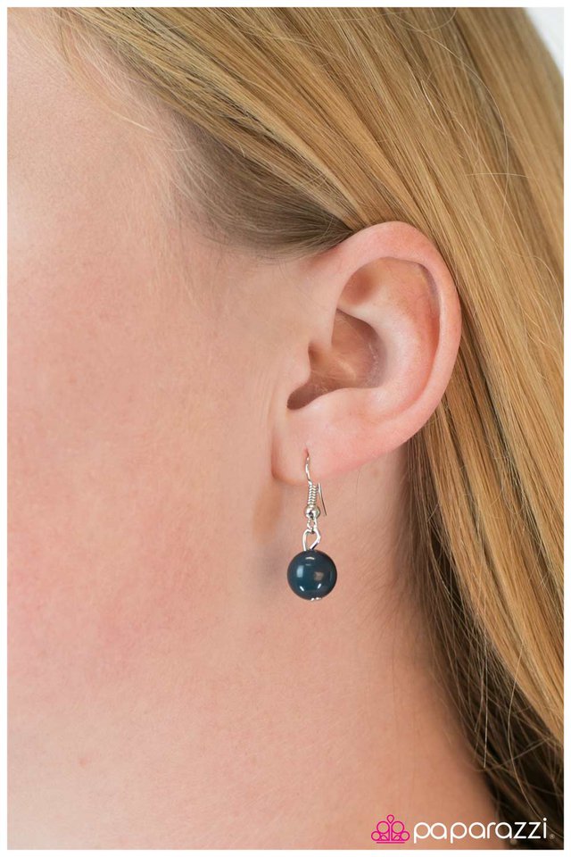 Paparazzi ♥ Outlier - Multi ♥ Necklace