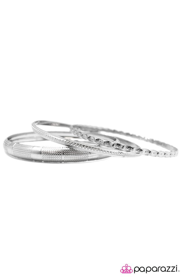 Paparazzi ♥ Hi-Ho Silver - Silver ♥ Bracelet