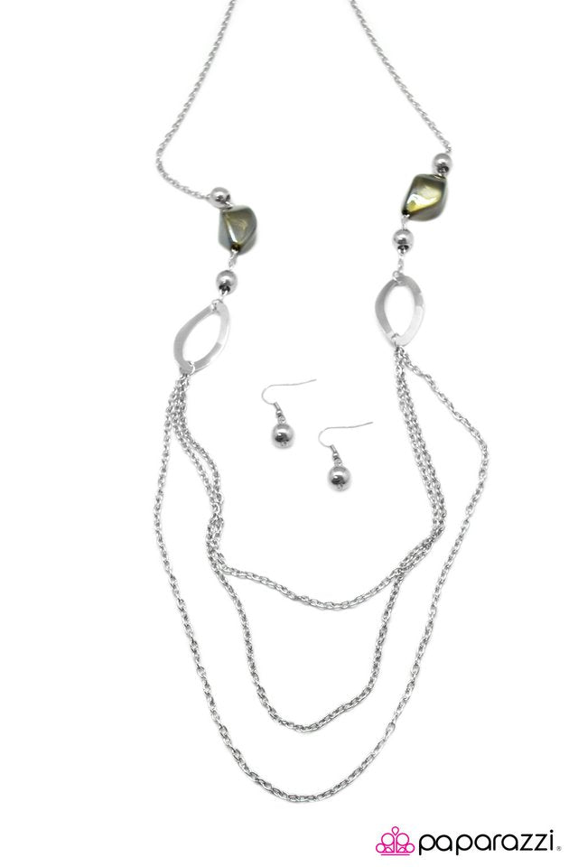 Paparazzi ♥ My Head is Spinning - Green ♥ Necklace