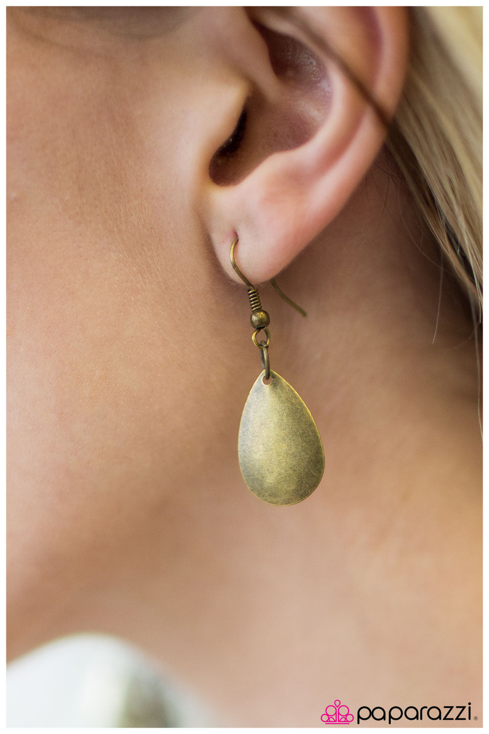 Paparazzi ♥ With An Open Mind - Brass ♥  Necklace