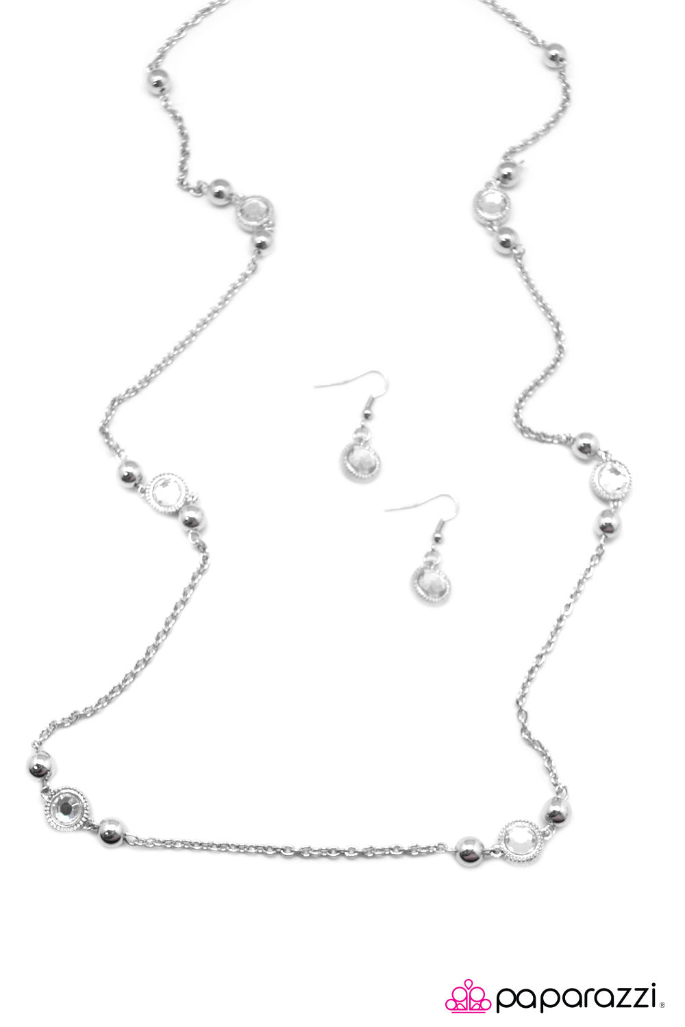 Paparazzi ♥ Broadway Beauty - White ♥  Necklace