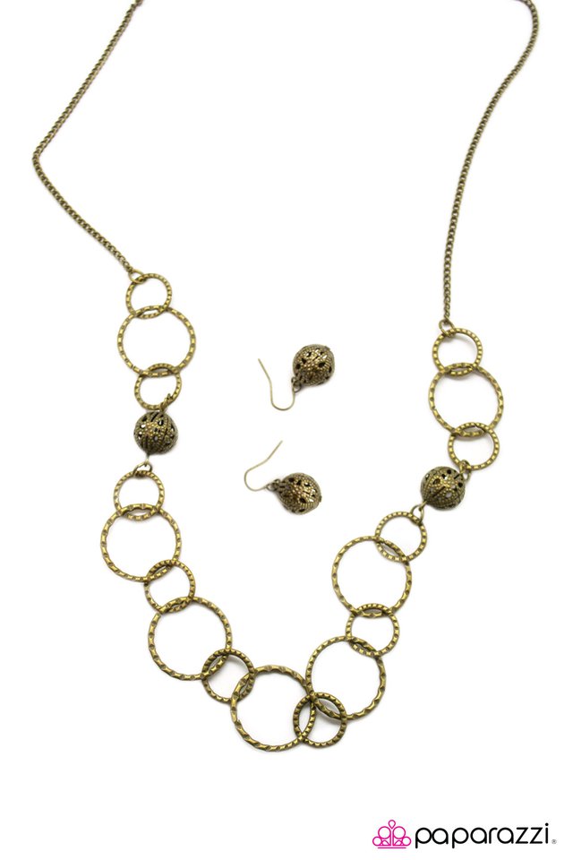 Paparazzi ♥ Simply Seasonal - Brass ♥ Necklace
