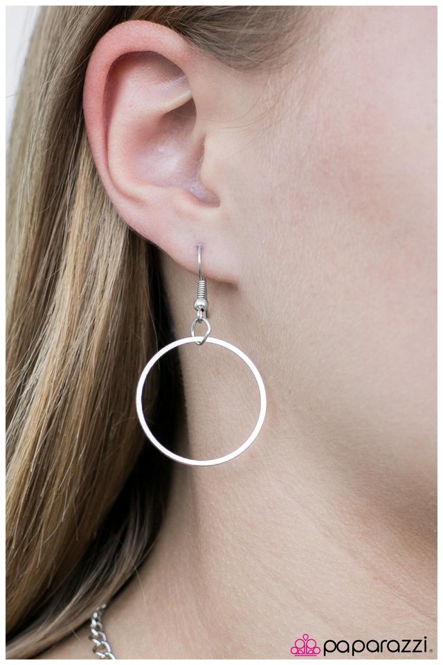 Paparazzi ♥ Finish What You Started - White ♥ Necklace