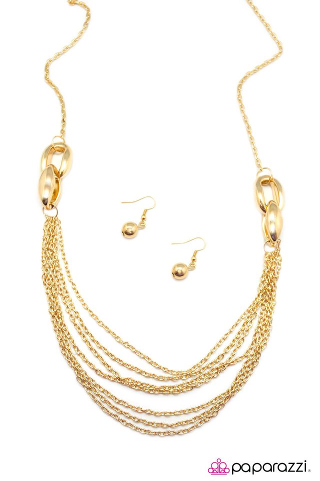 Paparazzi ♥ Daringly Debonair - Gold ♥ Necklace